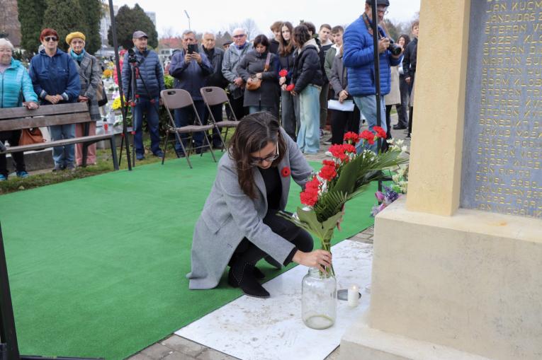 Položenie kvetov, Deň vojnových veteránov