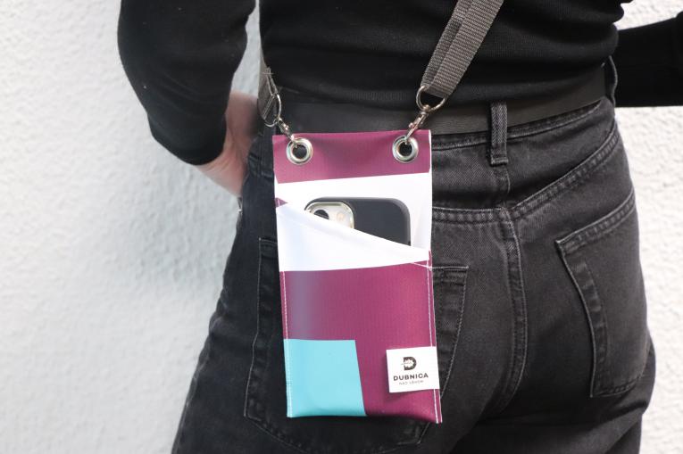 Taška - obal na mobilný telefón 