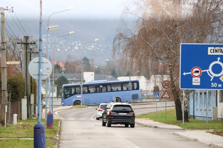Niektoré zo zrušených autobusov budú opäť premávať, financované však budú mestom 
