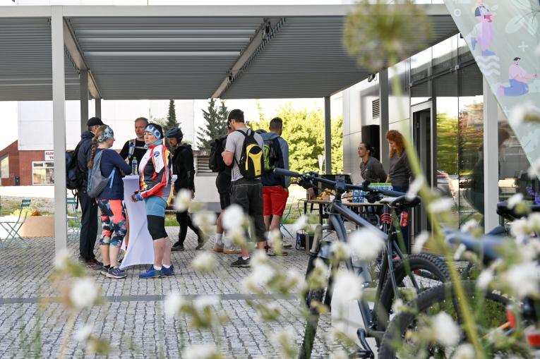 Otvorenie DPNB cyklistickými raňajkami 