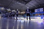 Pracovný ruch na zimnom štadióne utíchol, po takmer ôsmich mesiacoch sme si užili pravú hokejovú atmosféru na domácom ľade